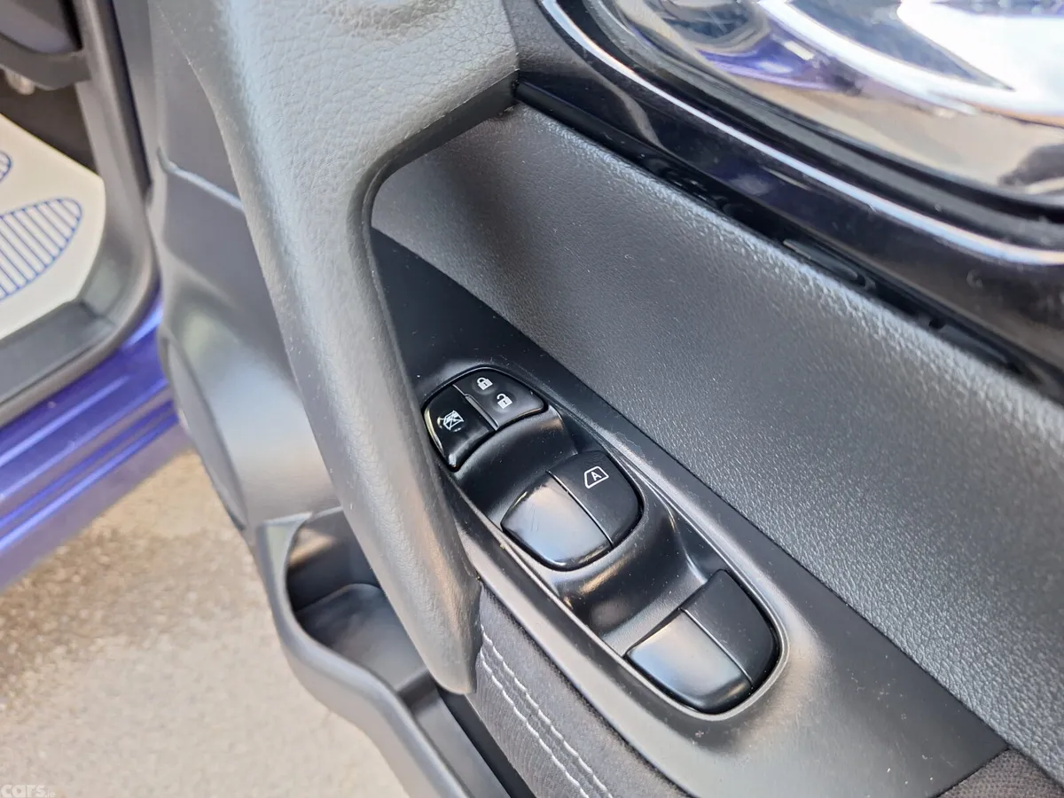 Nissan Qashqai SUV, Diesel, 2017, Blue