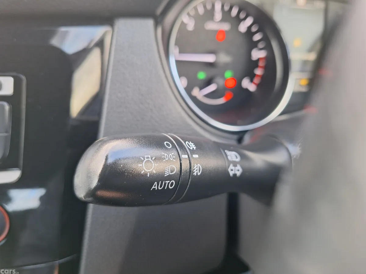 Nissan Qashqai SUV, Diesel, 2017, Blue