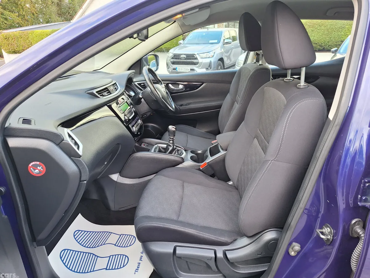 Nissan Qashqai SUV, Diesel, 2017, Blue