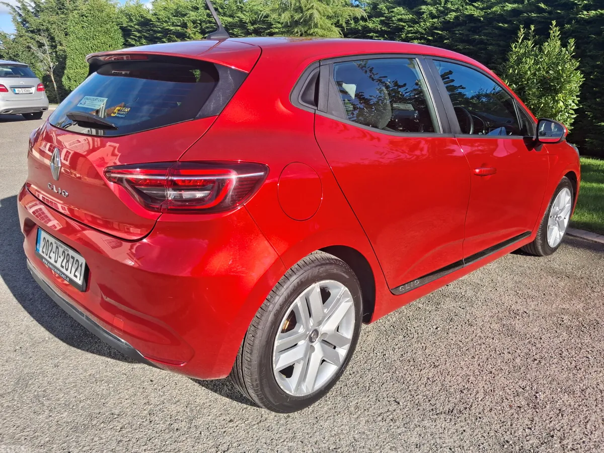 Renault Clio Hatchback, Petrol, 2020, Red