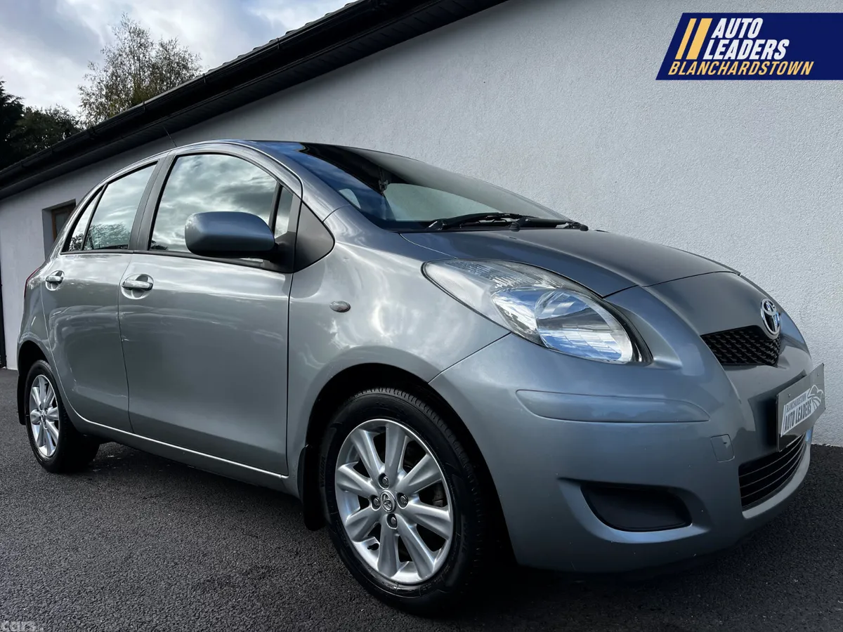 Toyota Yaris Hatchback, Petrol, 2010, Silver