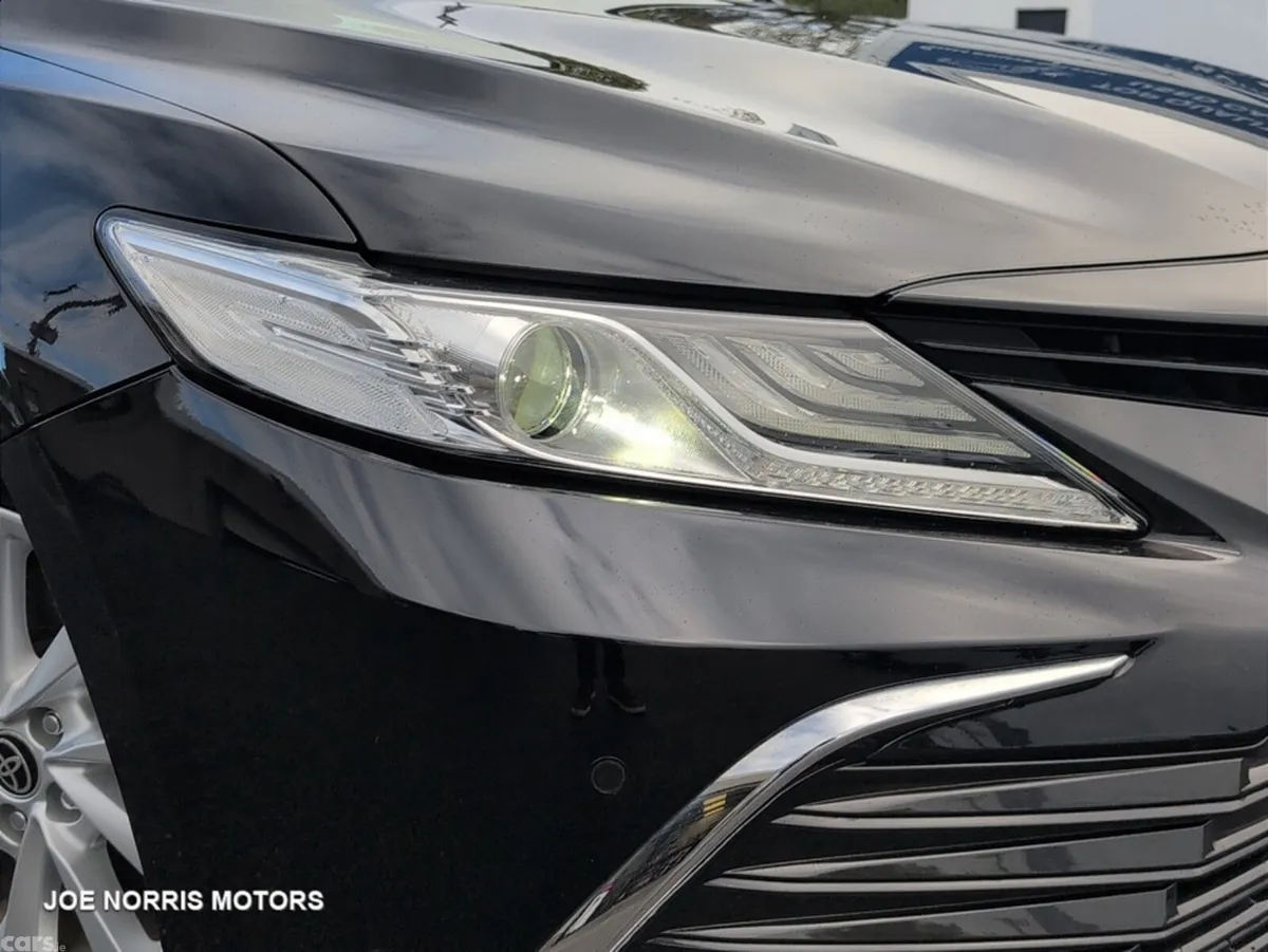 Toyota Camry Saloon, Petrol Hybrid, 2022, Black