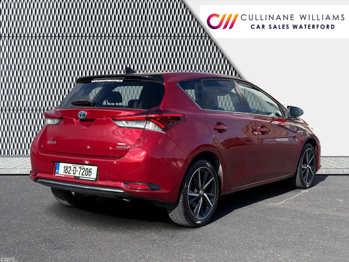 Toyota Auris Hatchback, Petrol Hybrid, 2018, Red