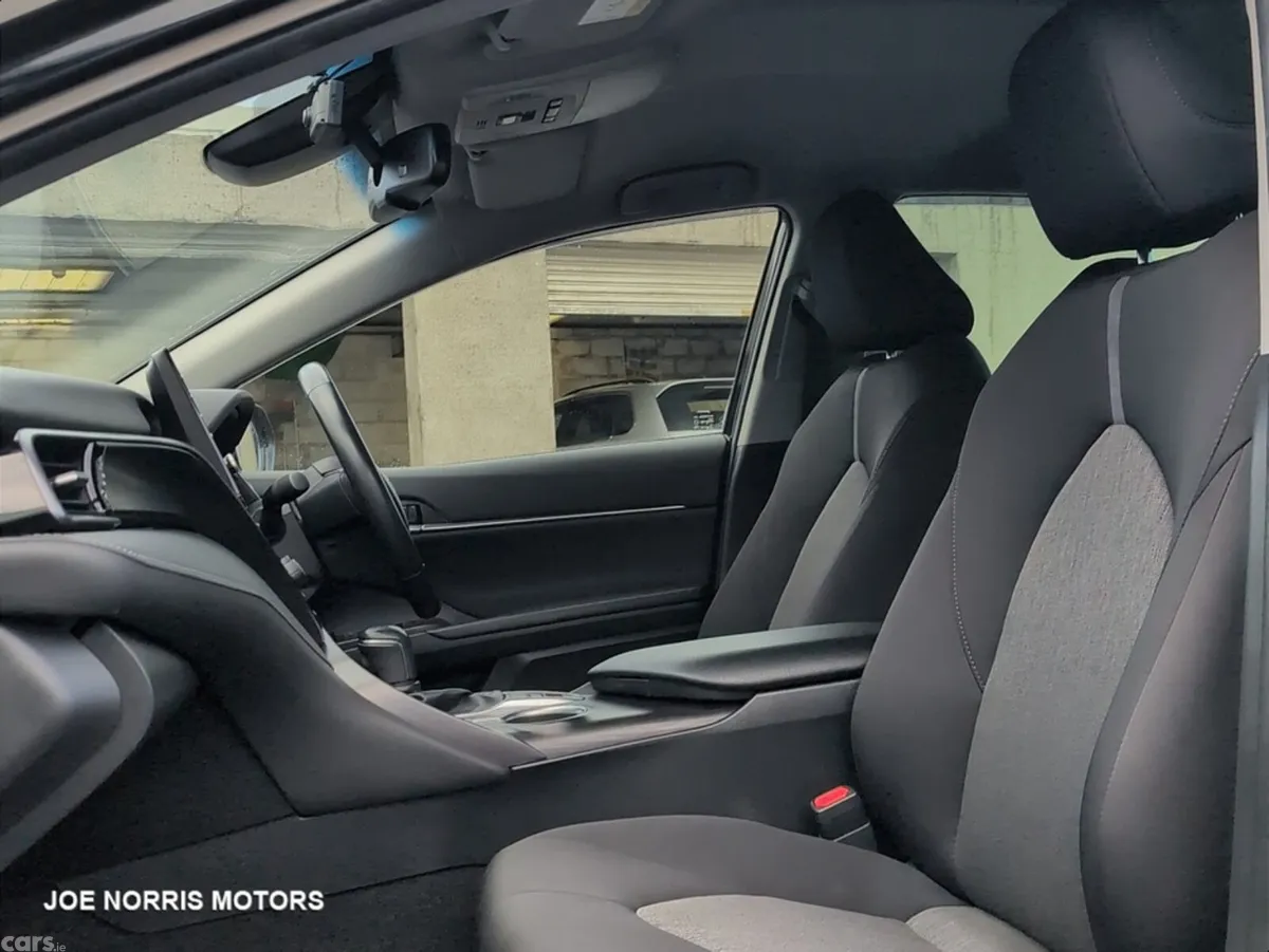 Toyota Camry Saloon, Petrol Hybrid, 2022, Black
