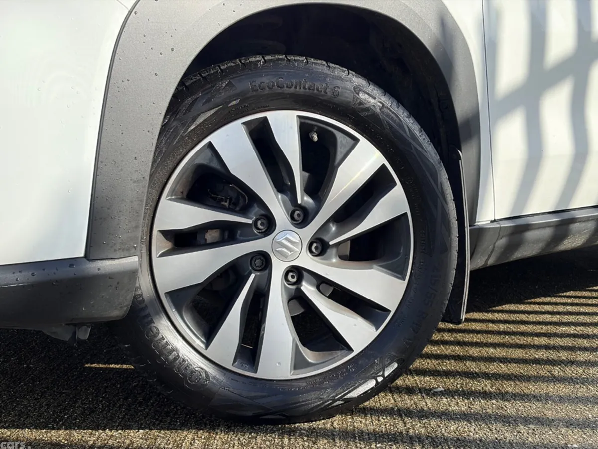 Suzuki SX4 S-Cross Hatchback, Petrol, 2024, White