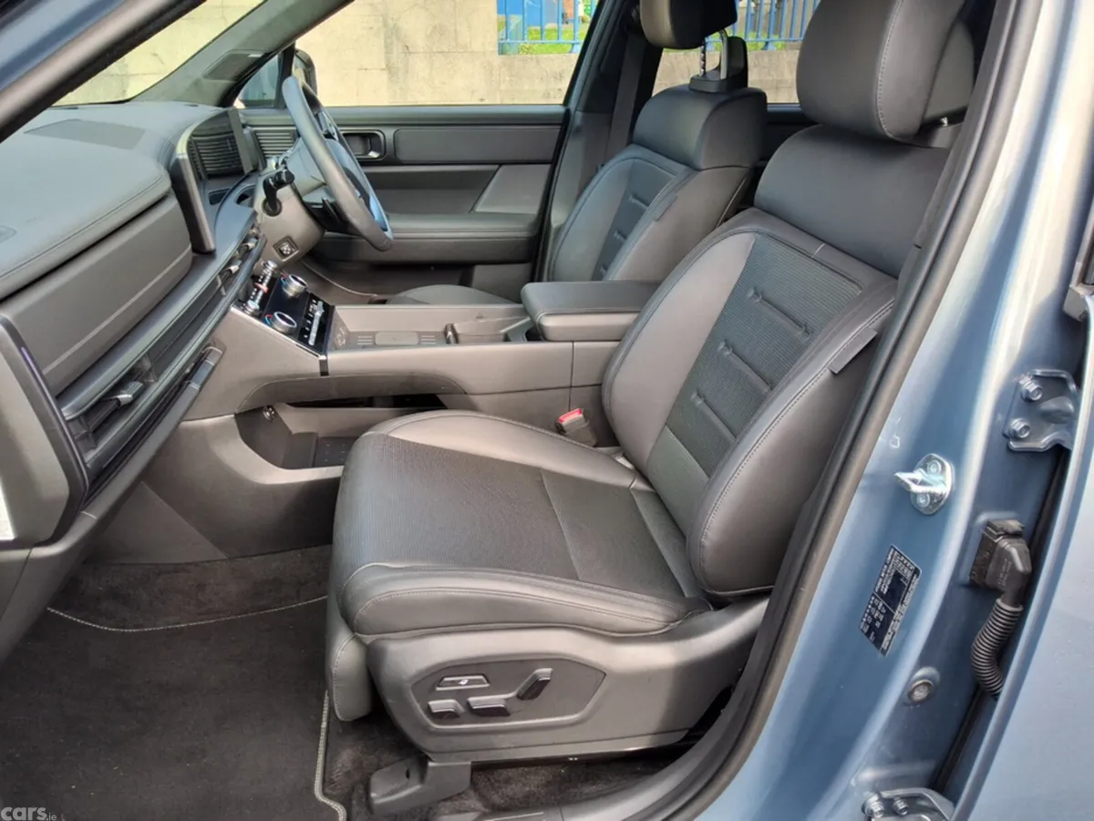 Hyundai Santa Fe SUV, Petrol Plug-in Hybrid, 2026, Blue