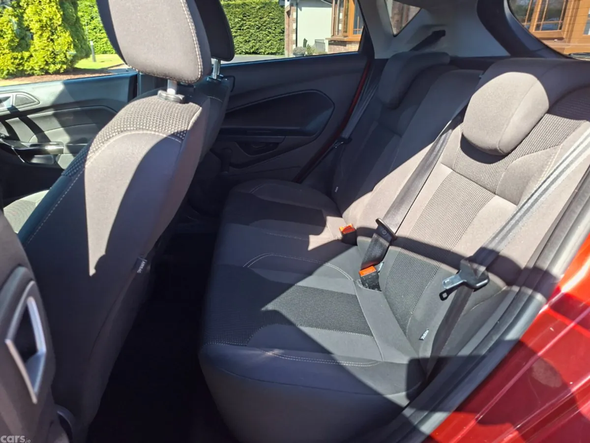 Ford Fiesta Hatchback, Petrol, 2017, Red
