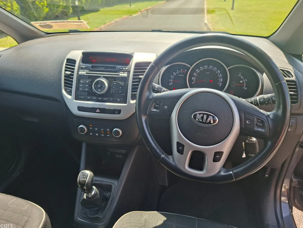 Kia Venga MPV, Diesel, 2016, Silver