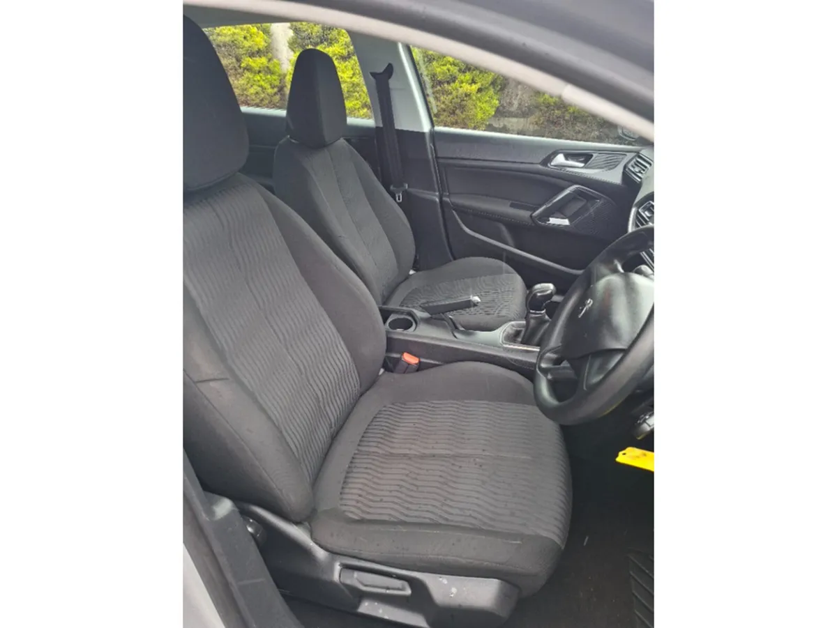 Peugeot 308 Hatchback, Diesel, 2016, Grey