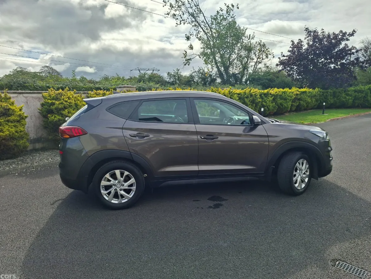 Hyundai Tucson MPV, Diesel, 2019, Brown