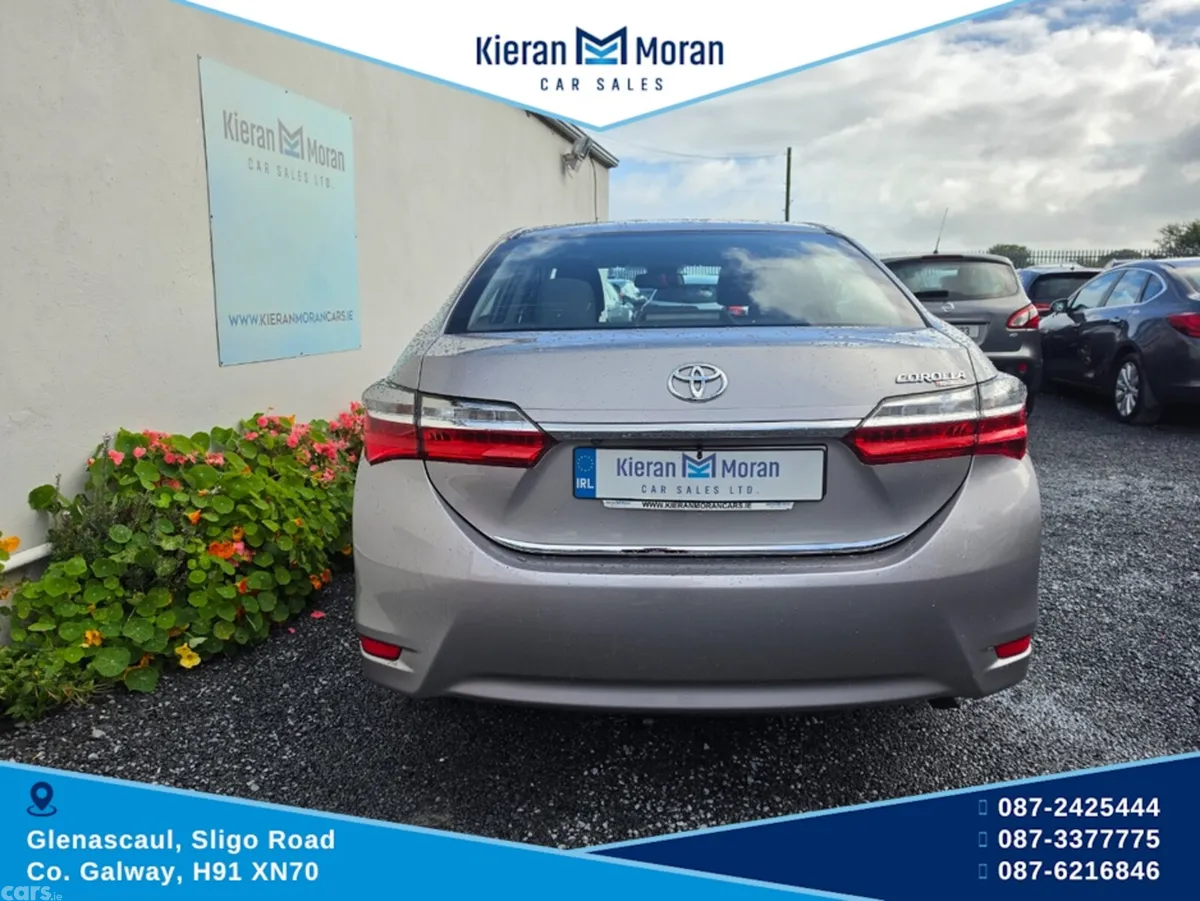 Toyota Corolla Saloon, Petrol, 2018, Grey