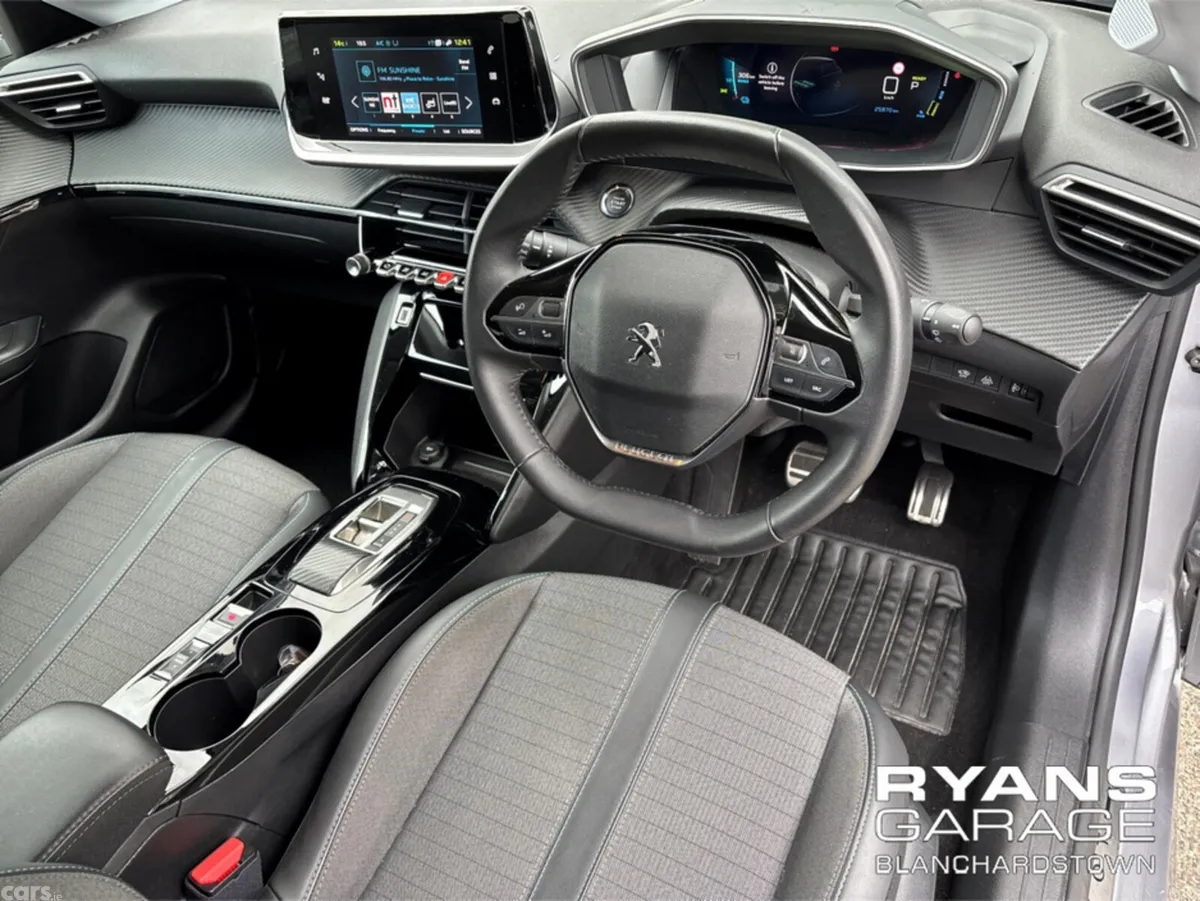 Peugeot 208 Hatchback, Electric, 2023, Grey