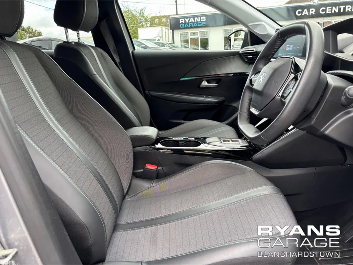 Peugeot 208 Hatchback, Electric, 2023, Grey