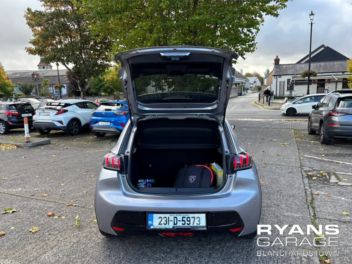 Peugeot 208 Hatchback, Electric, 2023, Grey