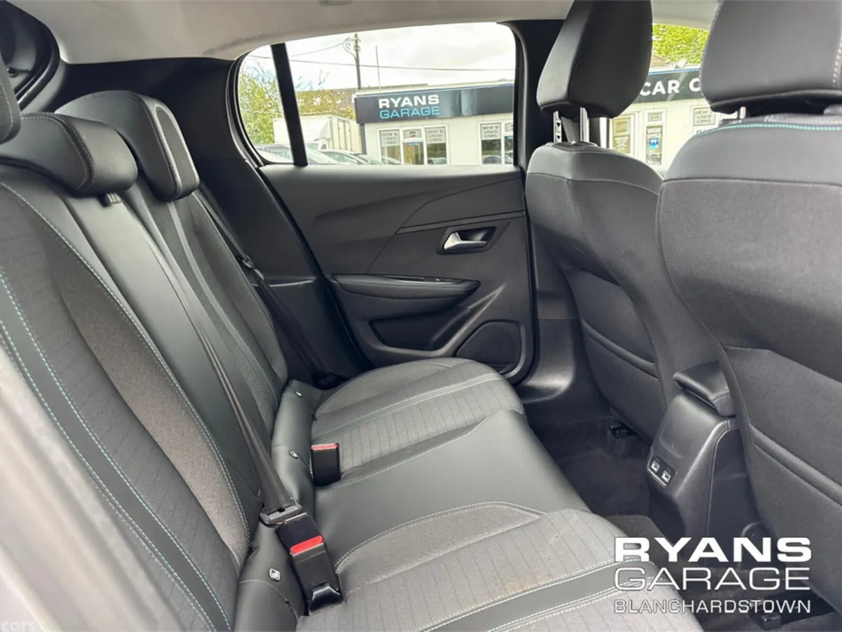 Peugeot 208 Hatchback, Electric, 2023, Grey