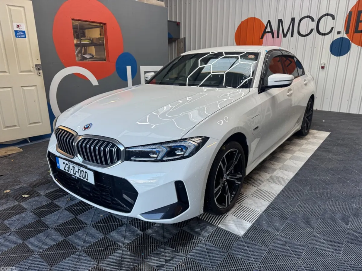 BMW 3-Series Saloon, Petrol, 2023, White