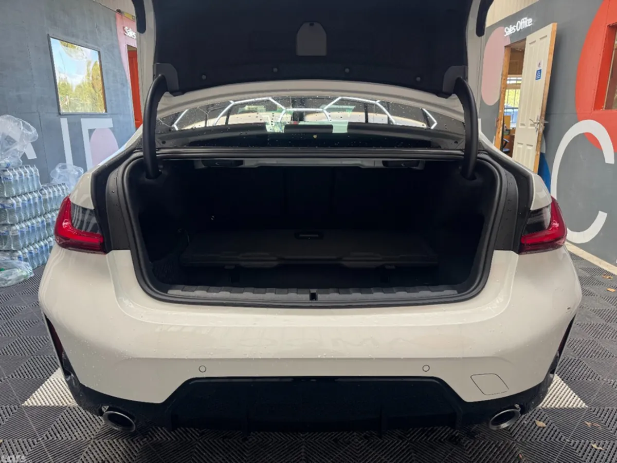 BMW 3-Series Saloon, Petrol, 2023, White