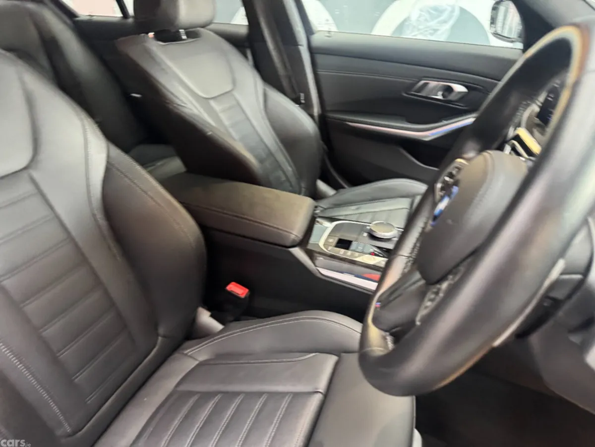 BMW 3-Series Saloon, Petrol, 2023, White