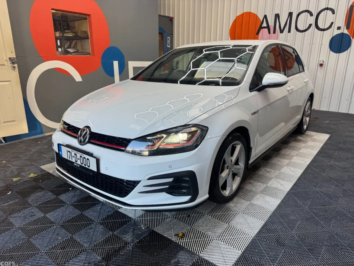 Volkswagen Golf Hatchback, Petrol, 2017, White
