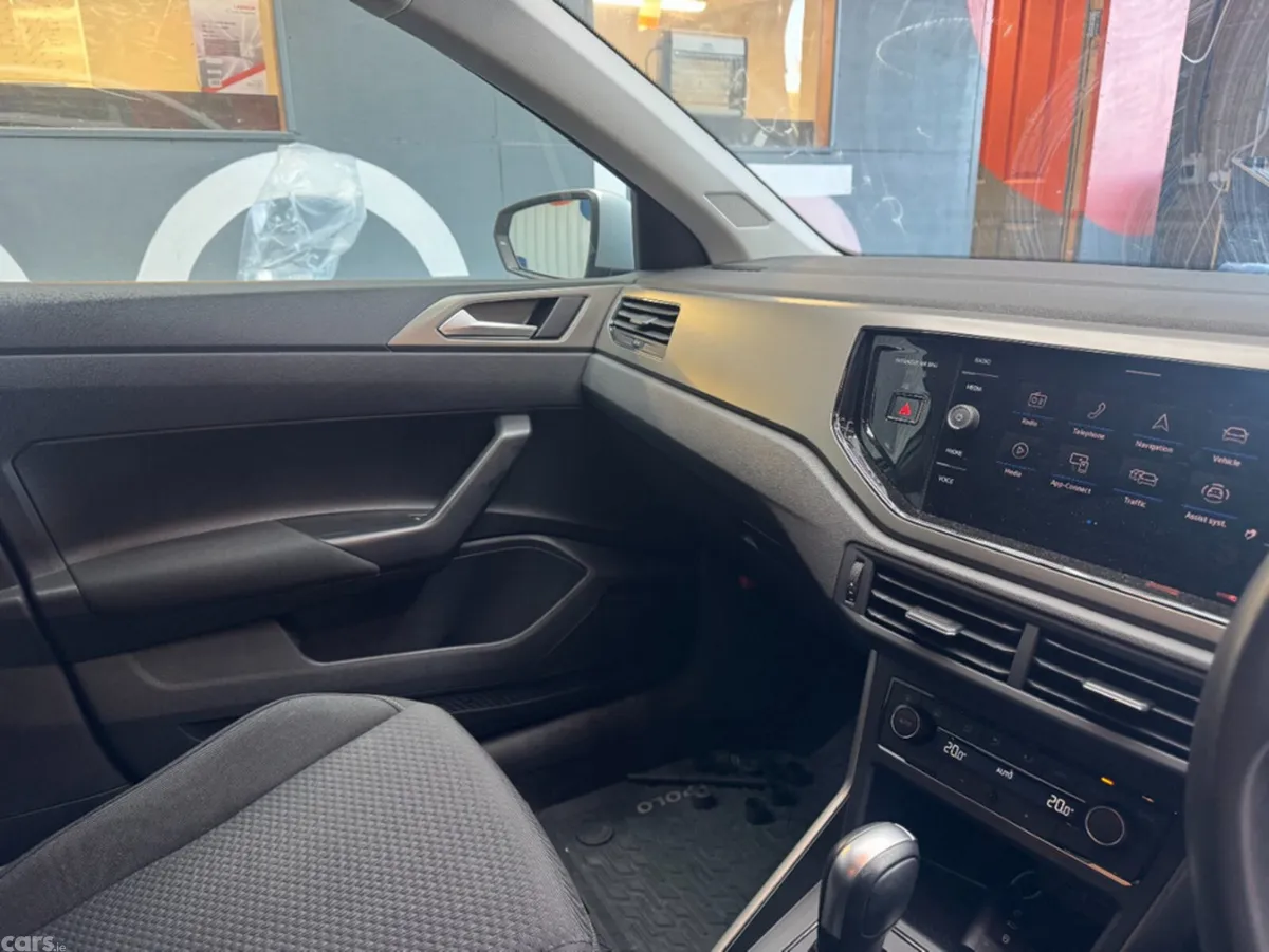 Volkswagen Polo Hatchback, Petrol, 2021, Silver