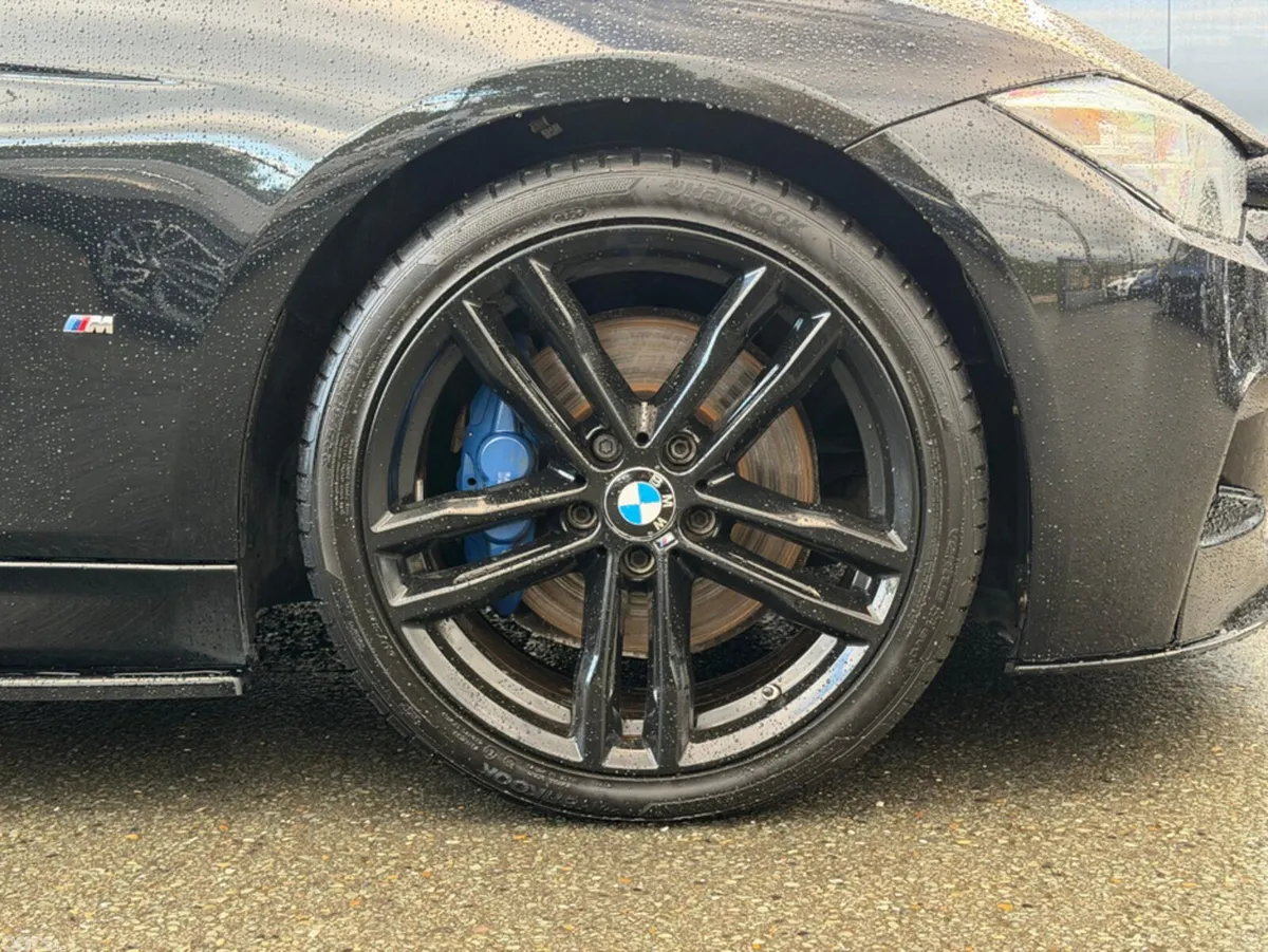 BMW 3-Series Saloon, Petrol Plug-in Hybrid, 2018, Black