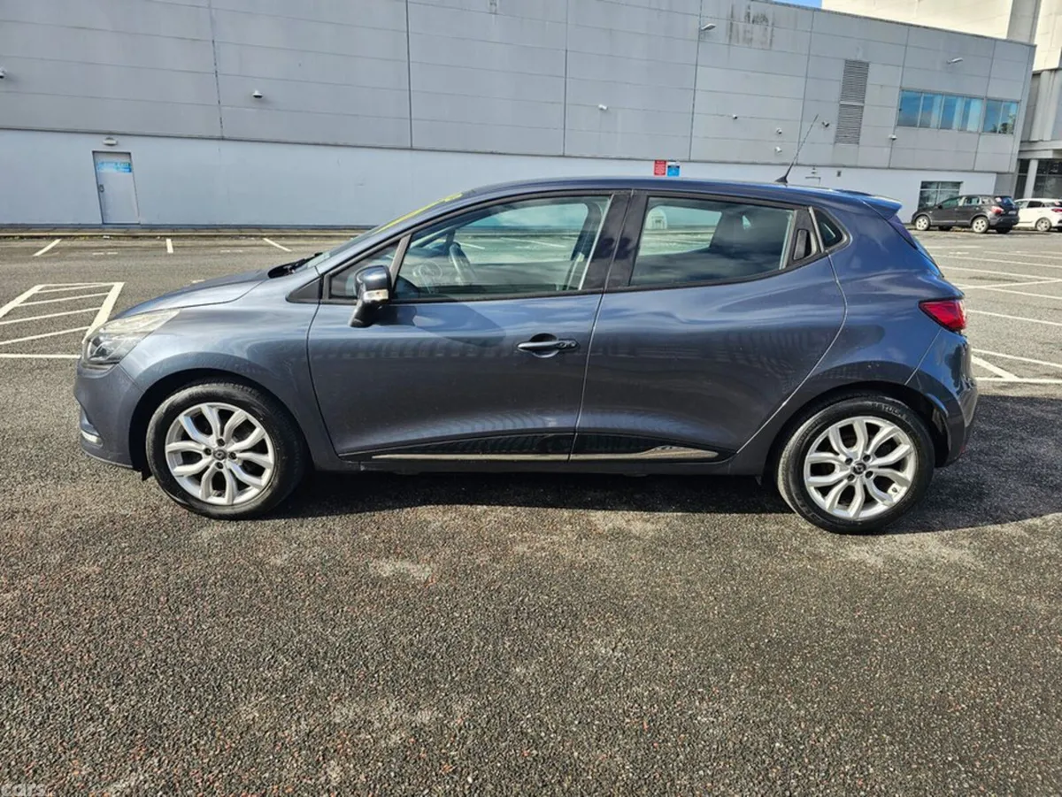 Renault Clio Hatchback, Petrol, 2017, Grey
