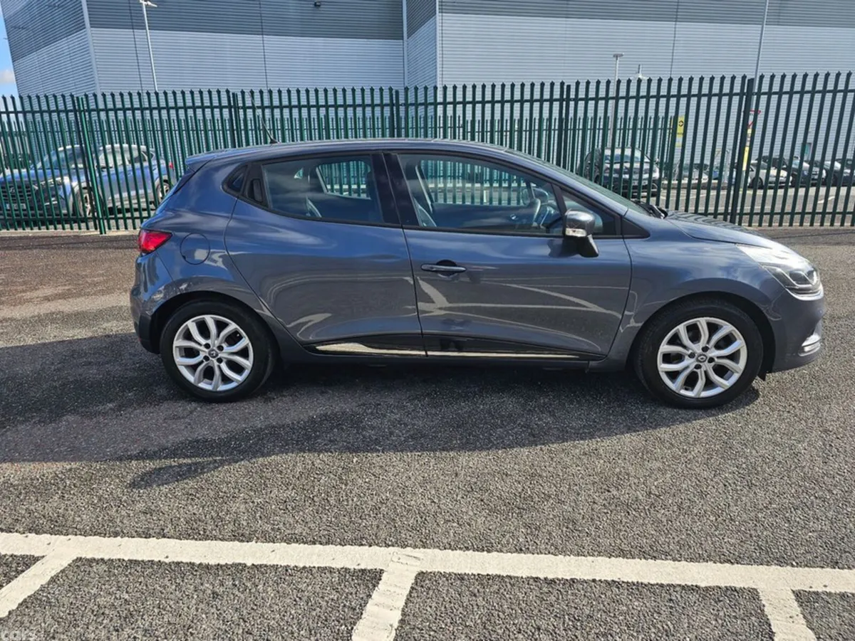 Renault Clio Hatchback, Petrol, 2017, Grey