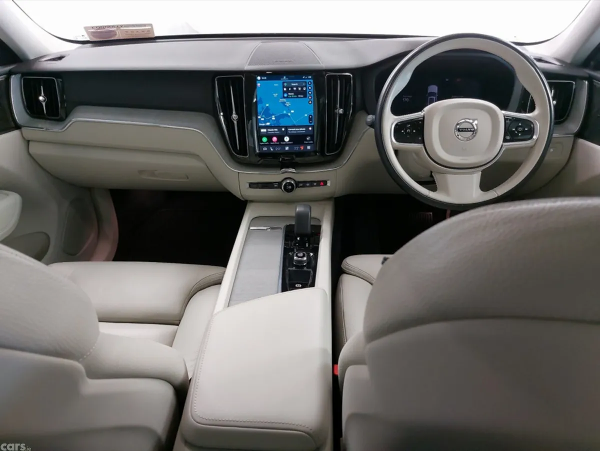 Volvo XC60 SUV, Petrol Plug-in Hybrid, 2025, Blue