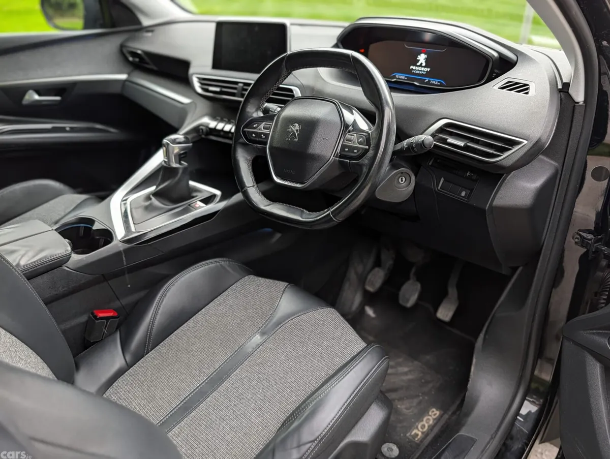 Peugeot 3008 MPV, Diesel, 2018, Black
