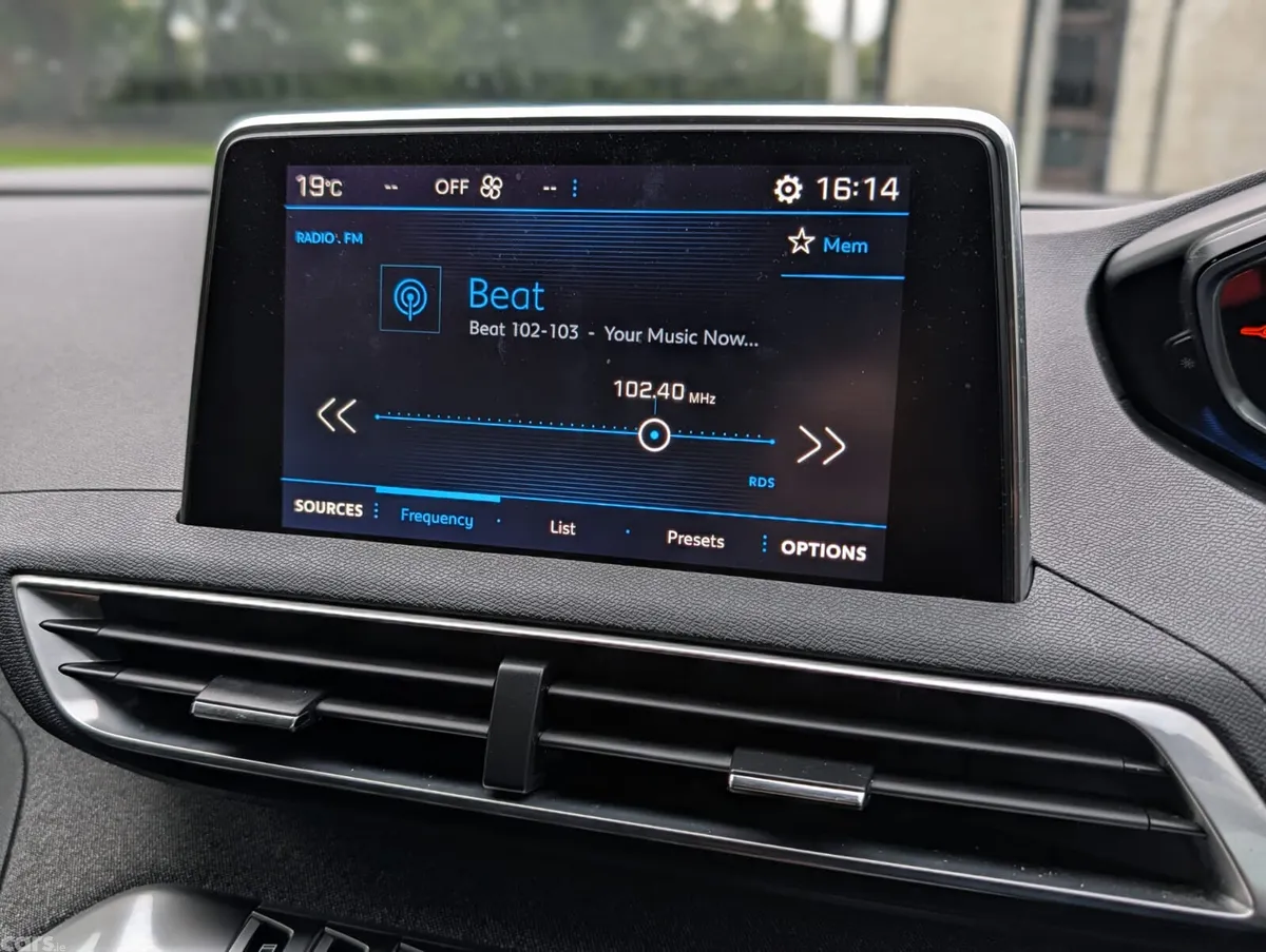 Peugeot 3008 MPV, Diesel, 2018, Black