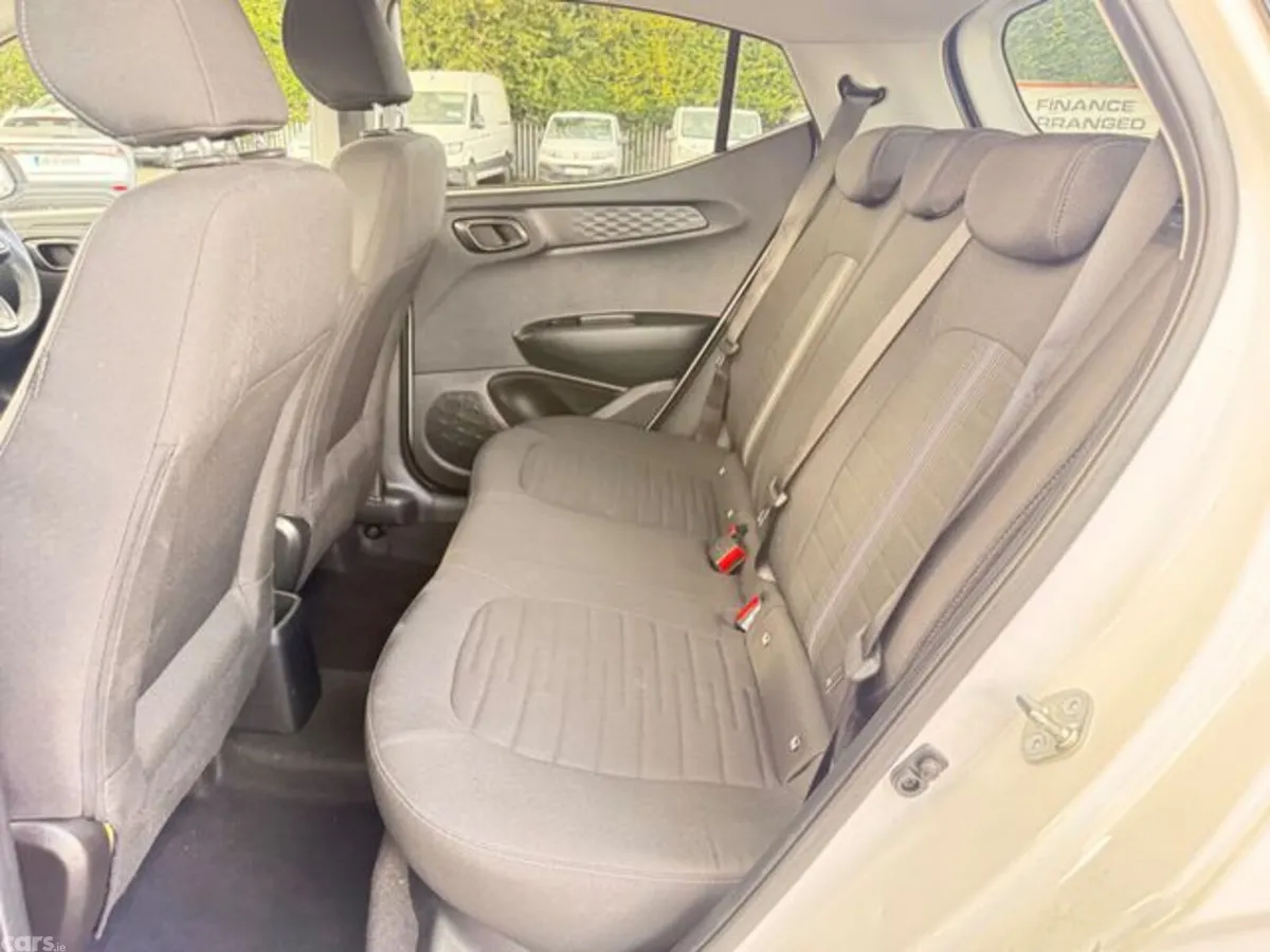Hyundai i10 Hatchback, Petrol, 2025, White