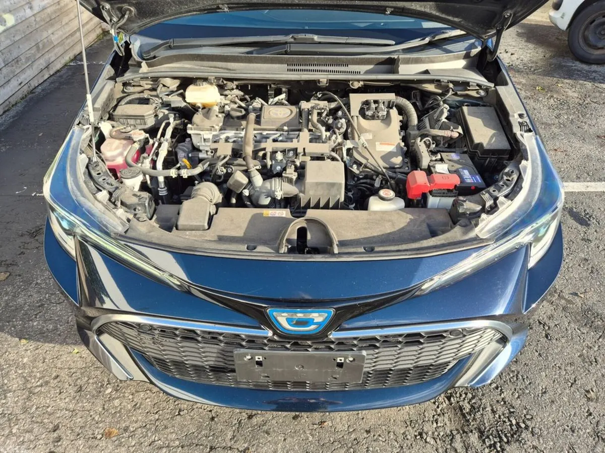 Toyota Corolla Hatchback, Petrol Hybrid, 2021, Blue
