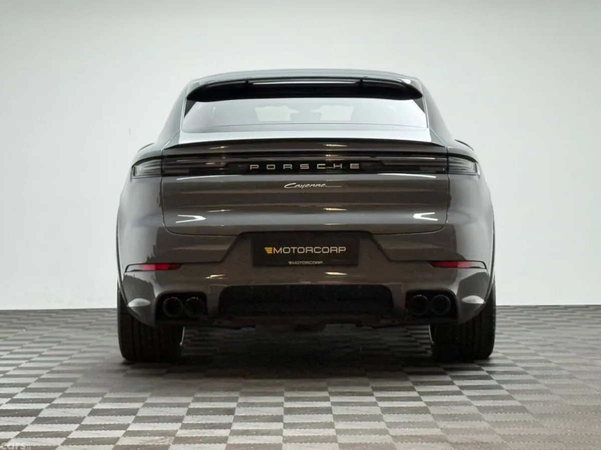Porsche Cayenne Coupe, Petrol Plug-in Hybrid, 2025, Grey