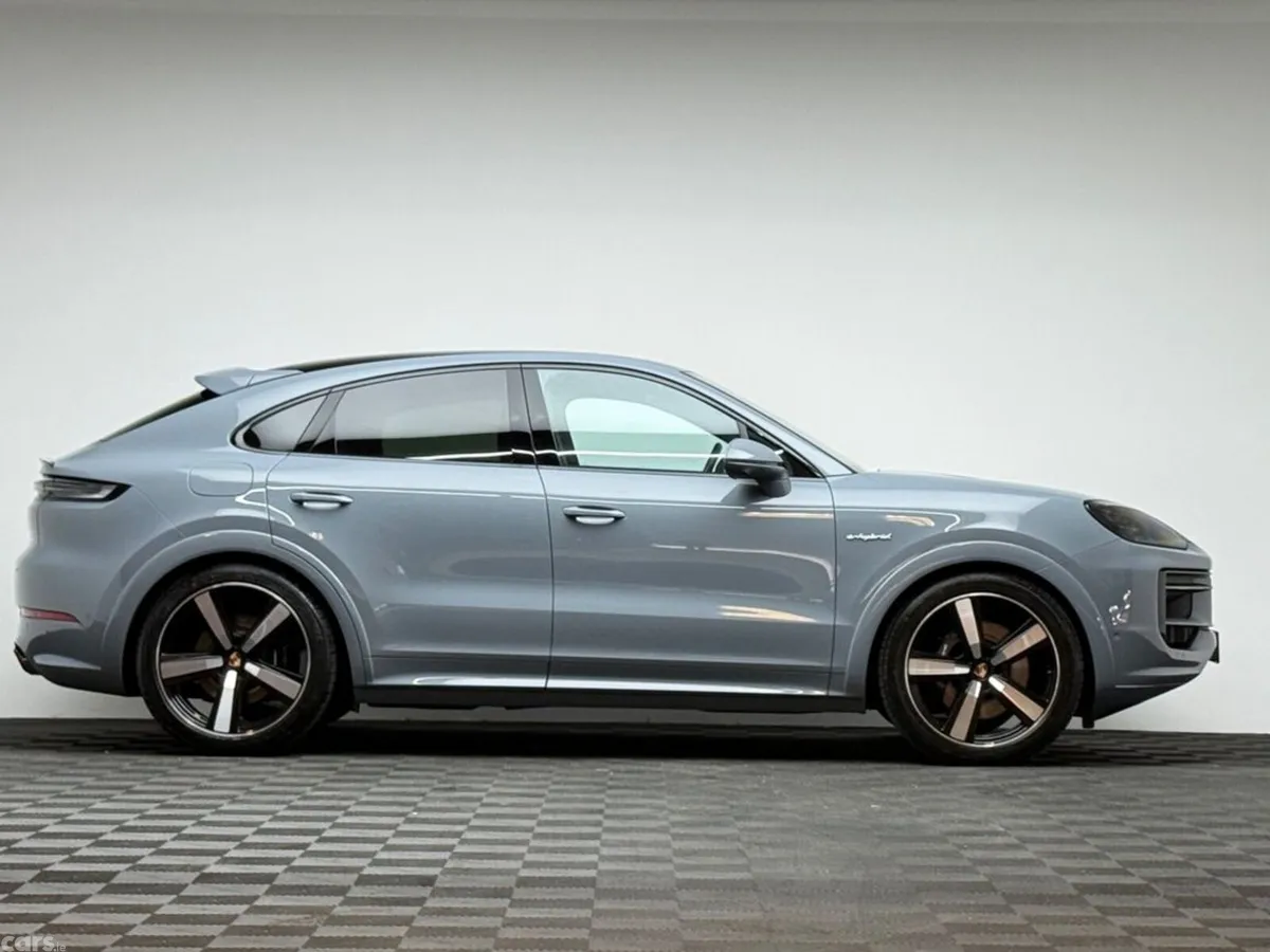 Porsche Cayenne Coupe, Petrol Plug-in Hybrid, 2025, Grey
