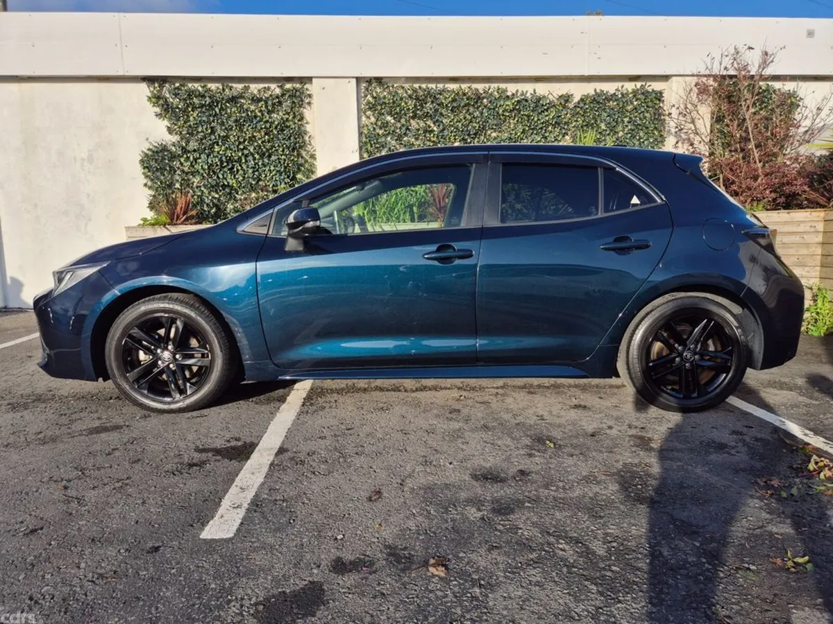 Toyota Corolla Hatchback, Petrol Hybrid, 2021, Blue