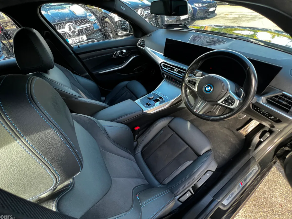 BMW 3-Series Estate, Petrol Plug-in Hybrid, 2023, Black