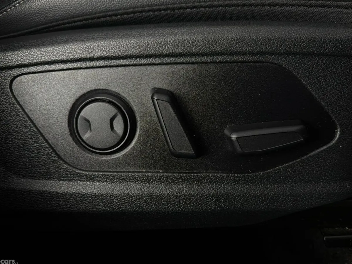 Kia Sportage SUV, Diesel Hybrid, 2023, Red