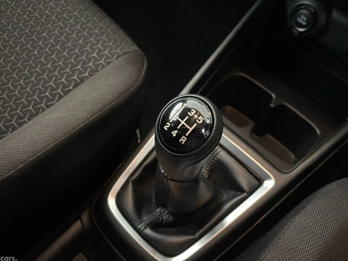 Suzuki Swift Hatchback, Petrol, 2024, Grey