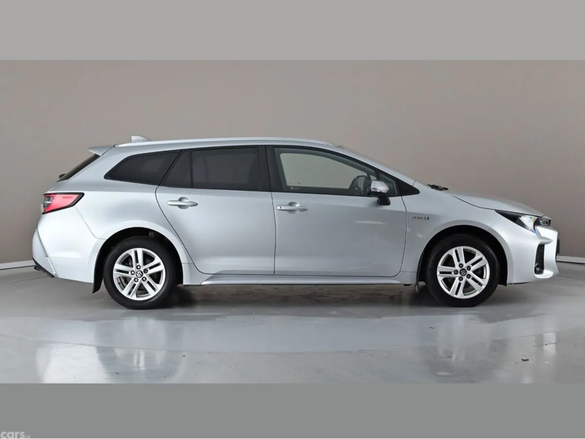 Suzuki Swace Estate, Petrol Hybrid, 2023, Silver