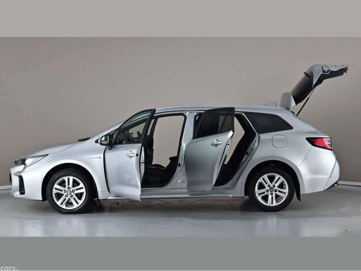 Suzuki Swace Estate, Petrol Hybrid, 2023, Silver