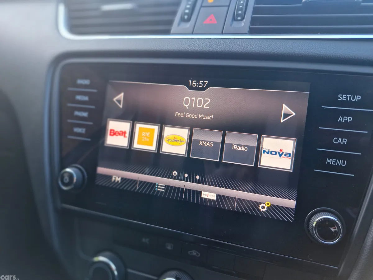 Skoda Octavia Saloon, Diesel, 2019, Grey