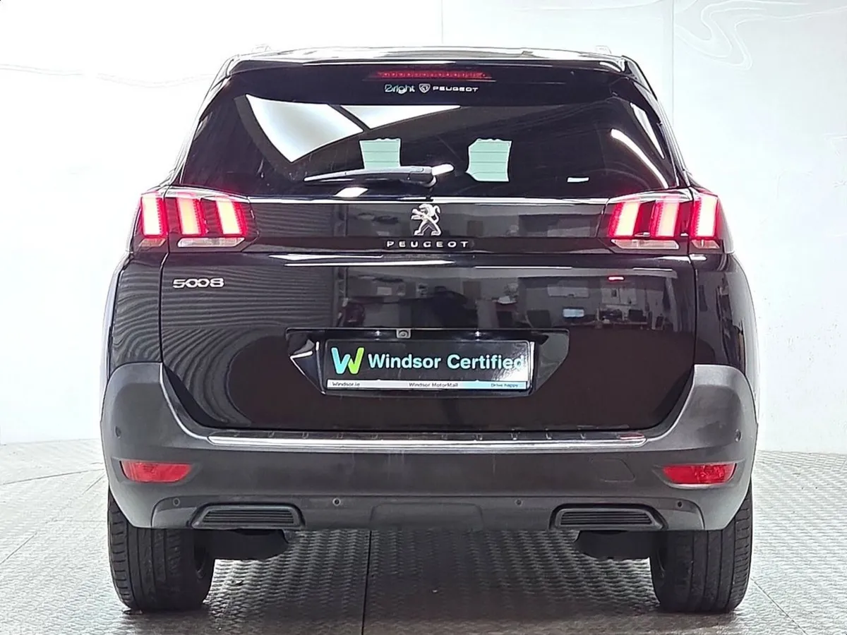 Peugeot 5008 MPV, Diesel, 2023, Black