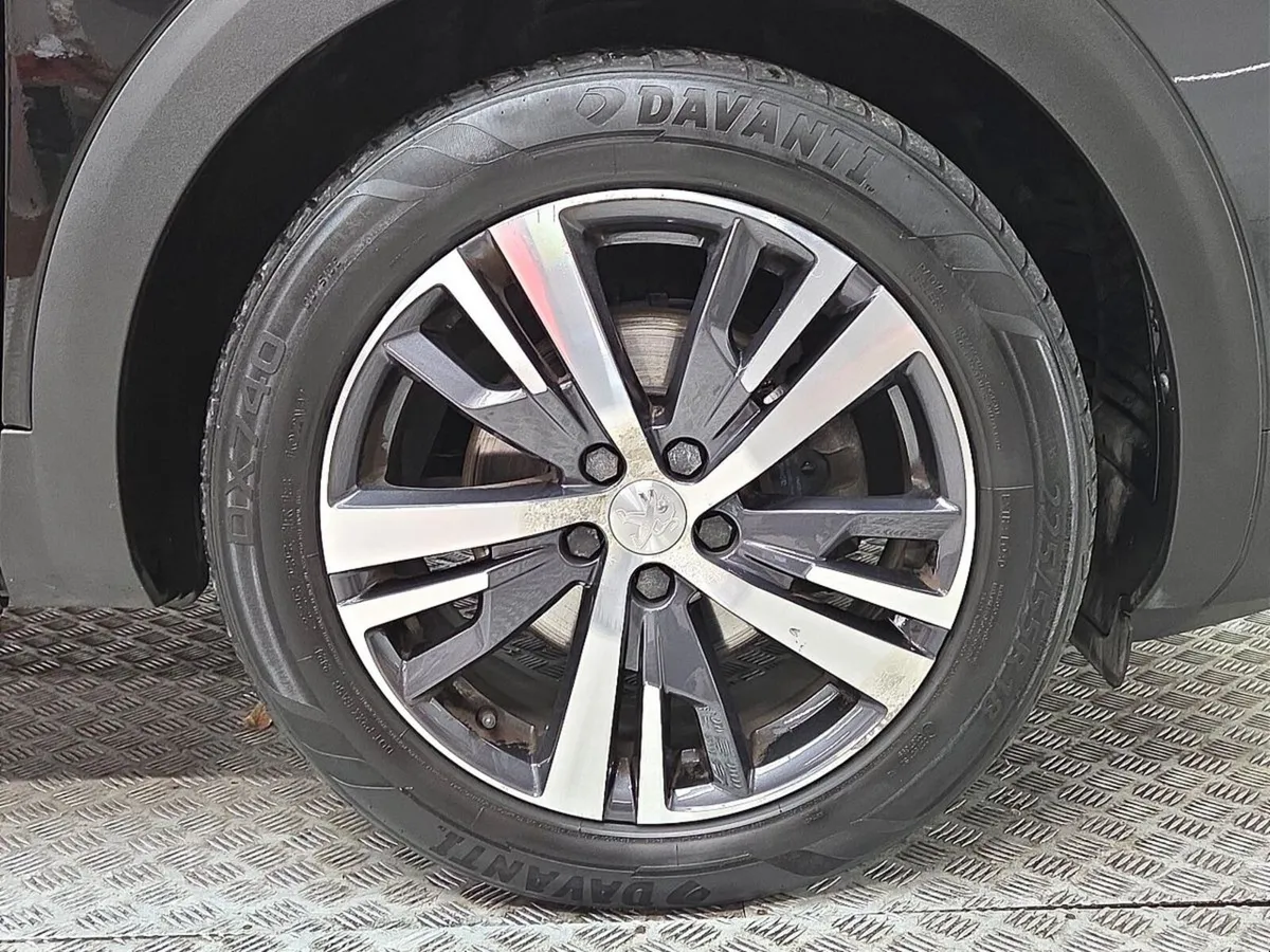 Peugeot 5008 MPV, Diesel, 2023, Black