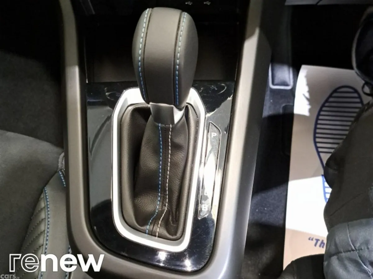Renault Arkana Hatchback, Petrol, 2025, Blue
