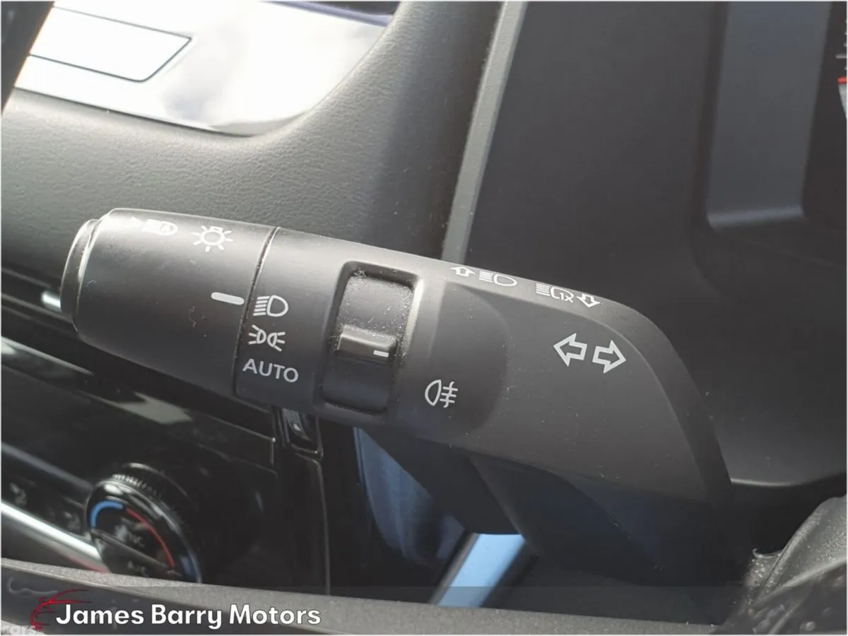 Nissan Qashqai MPV, Petrol, 2024, Grey