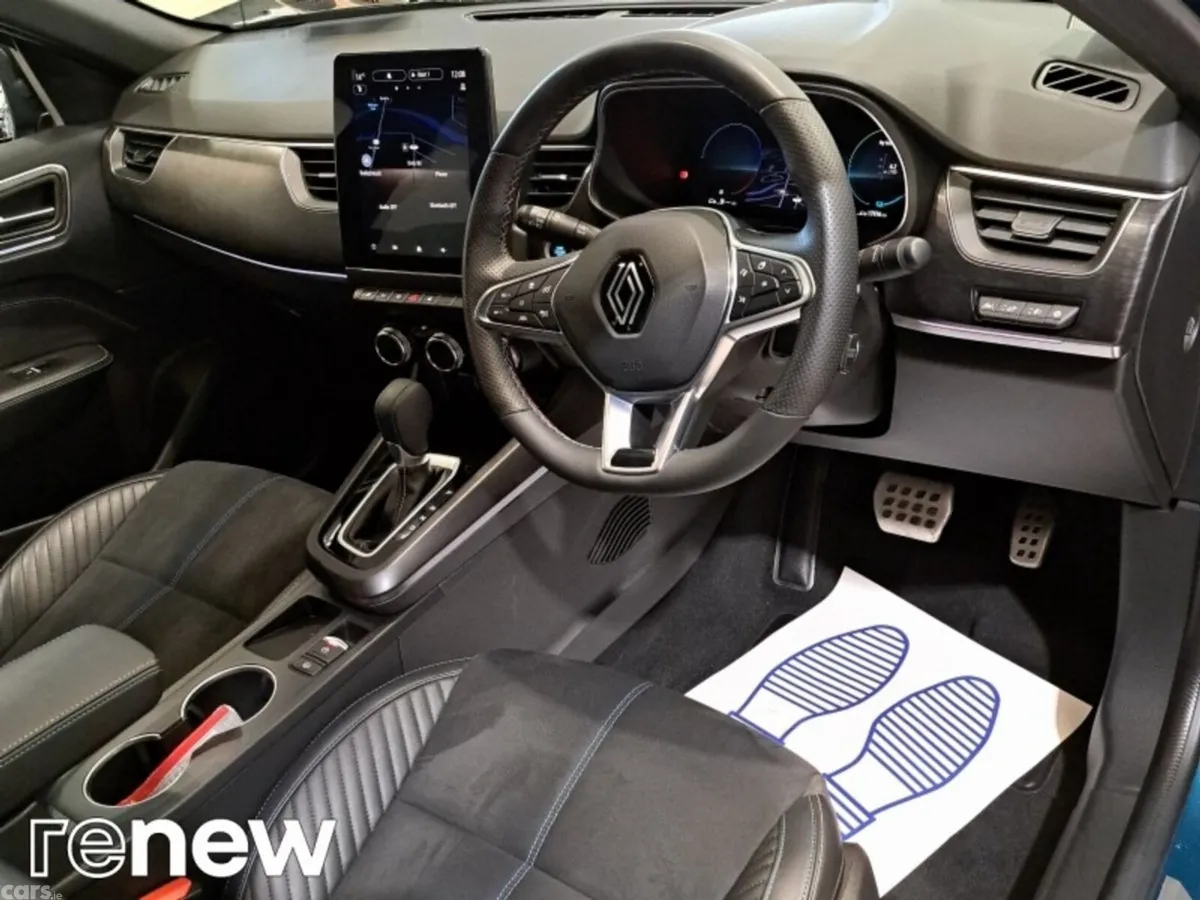 Renault Arkana Hatchback, Petrol, 2025, Blue