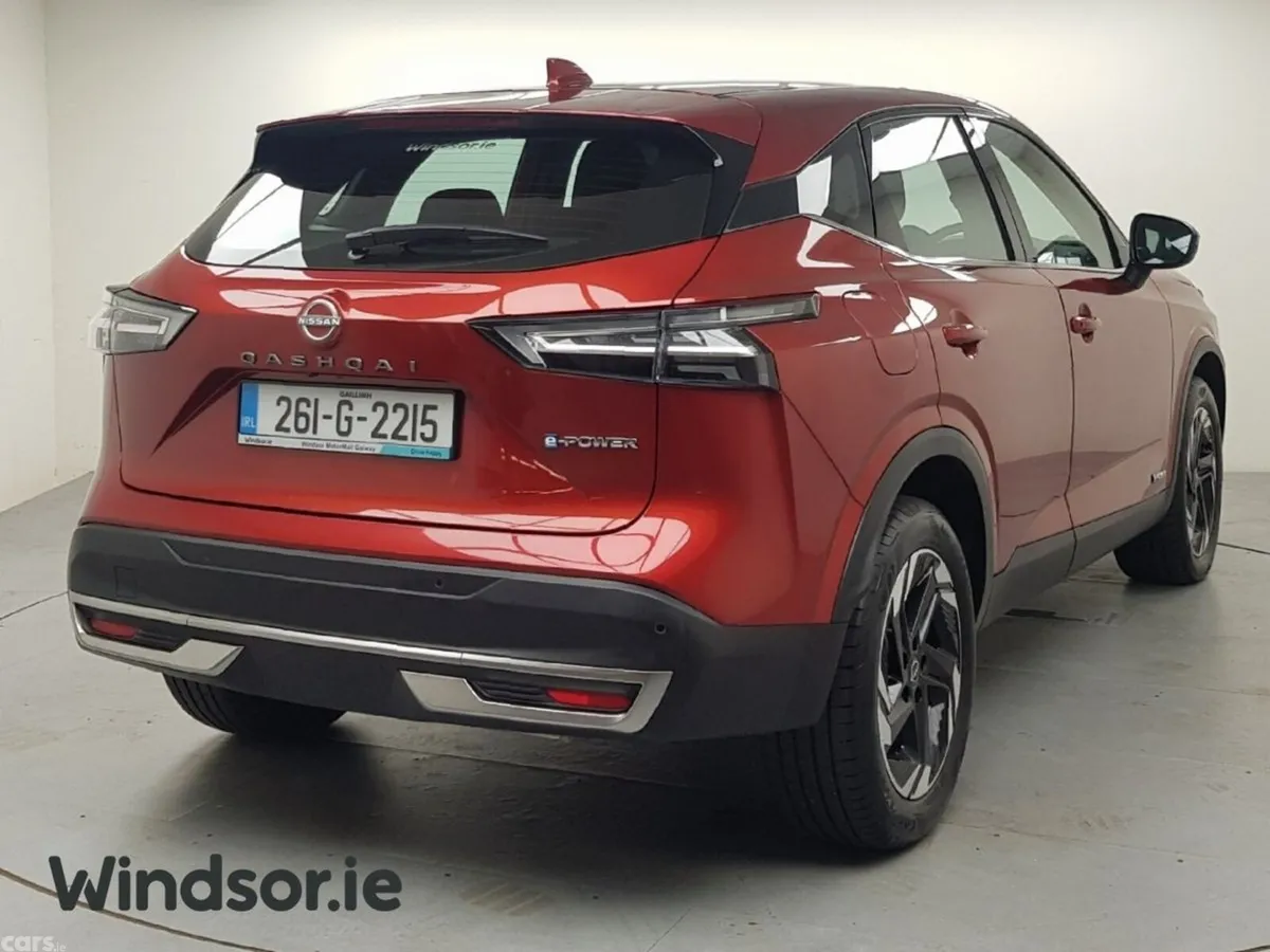Nissan Qashqai MPV, Petrol Hybrid, 2026, Red