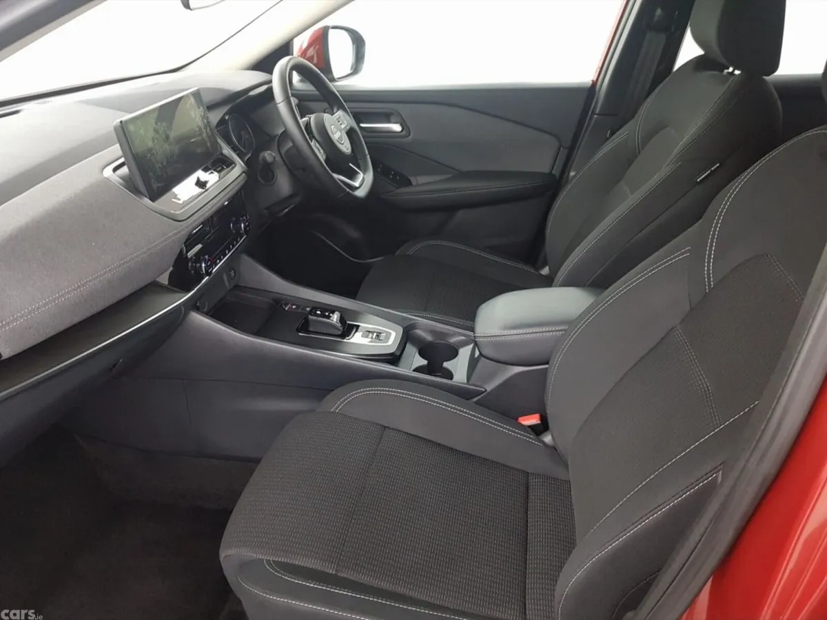 Nissan Qashqai MPV, Petrol Hybrid, 2026, Red