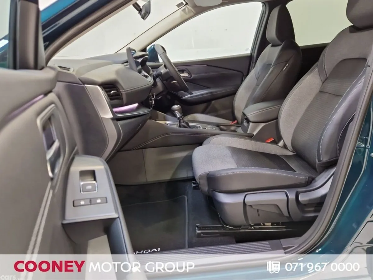 Nissan Qashqai SUV, Petrol Hybrid, 2027, Green