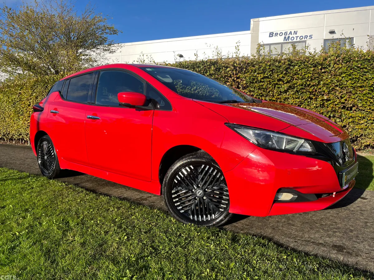 Nissan Leaf Hatchback, Electric, 2022, Red